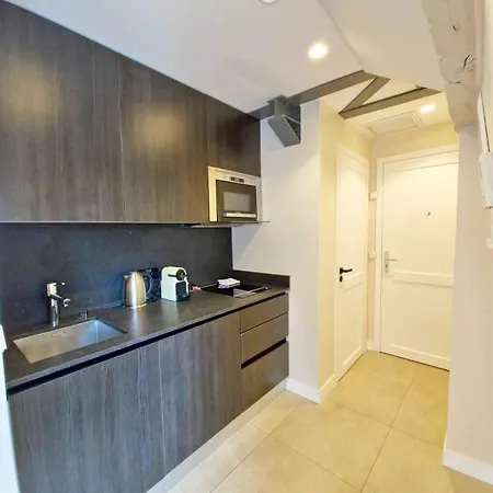 Luxury In Le Marais * Parigi