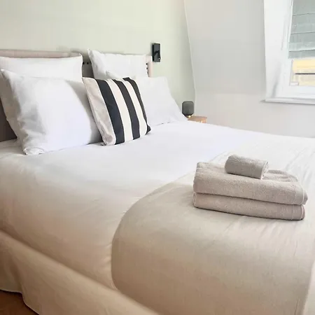 Luxury In Le Marais Parigi