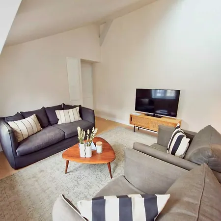 Luxury In Le Marais Parigi