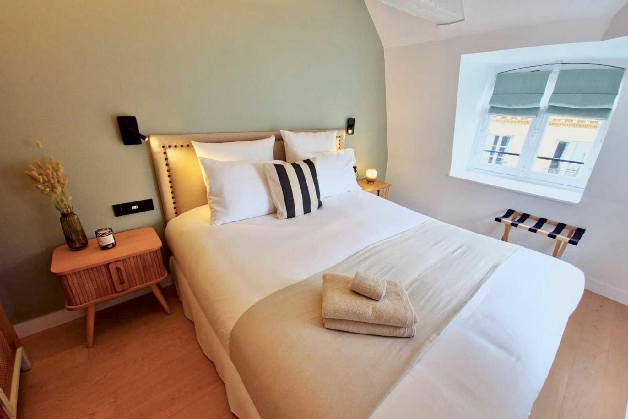 Luxury In Le Marais Apartment